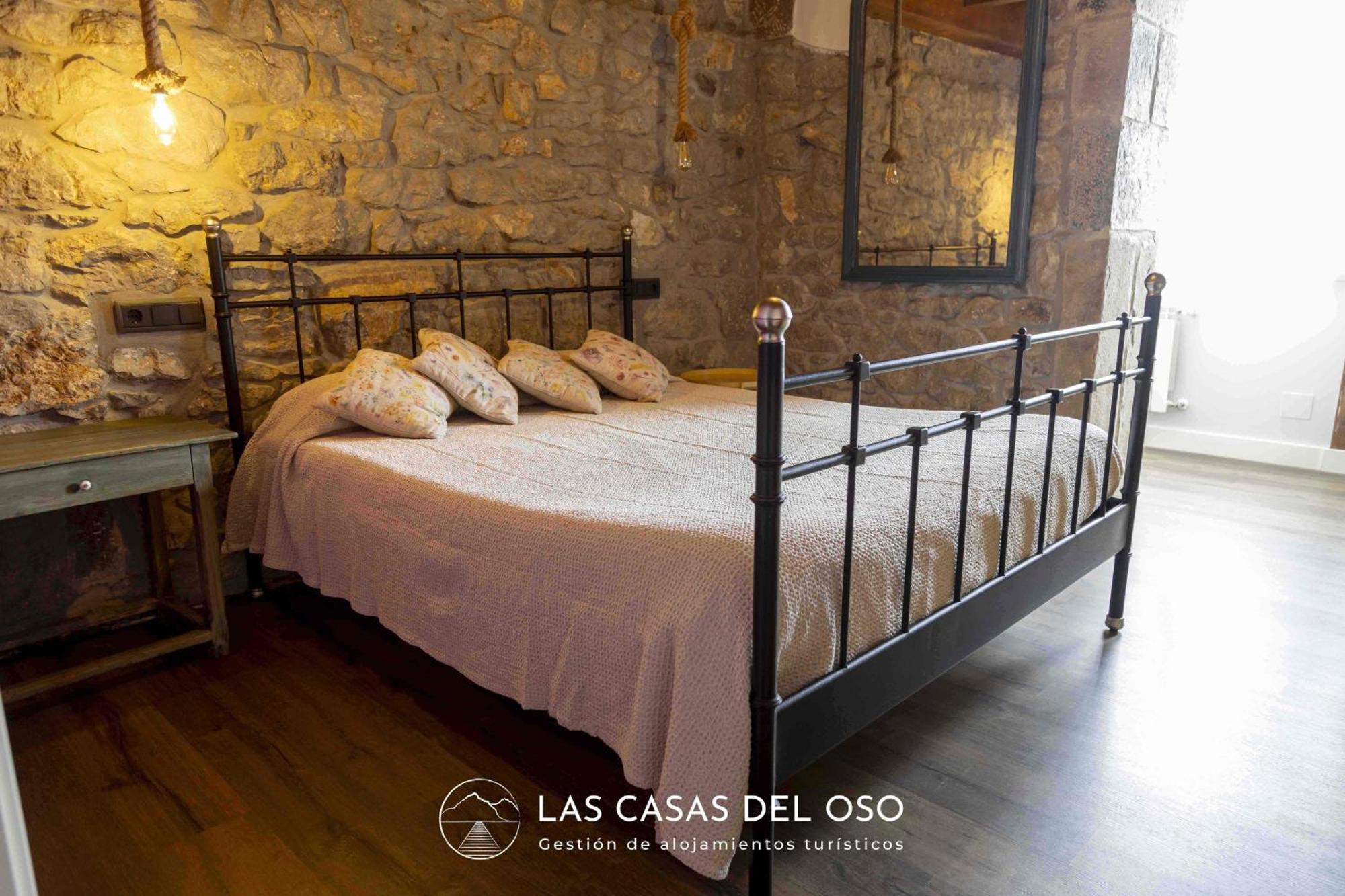 El Mirador De San Trocaya - Las Casas Del Oso Villamarcel エクステリア 写真